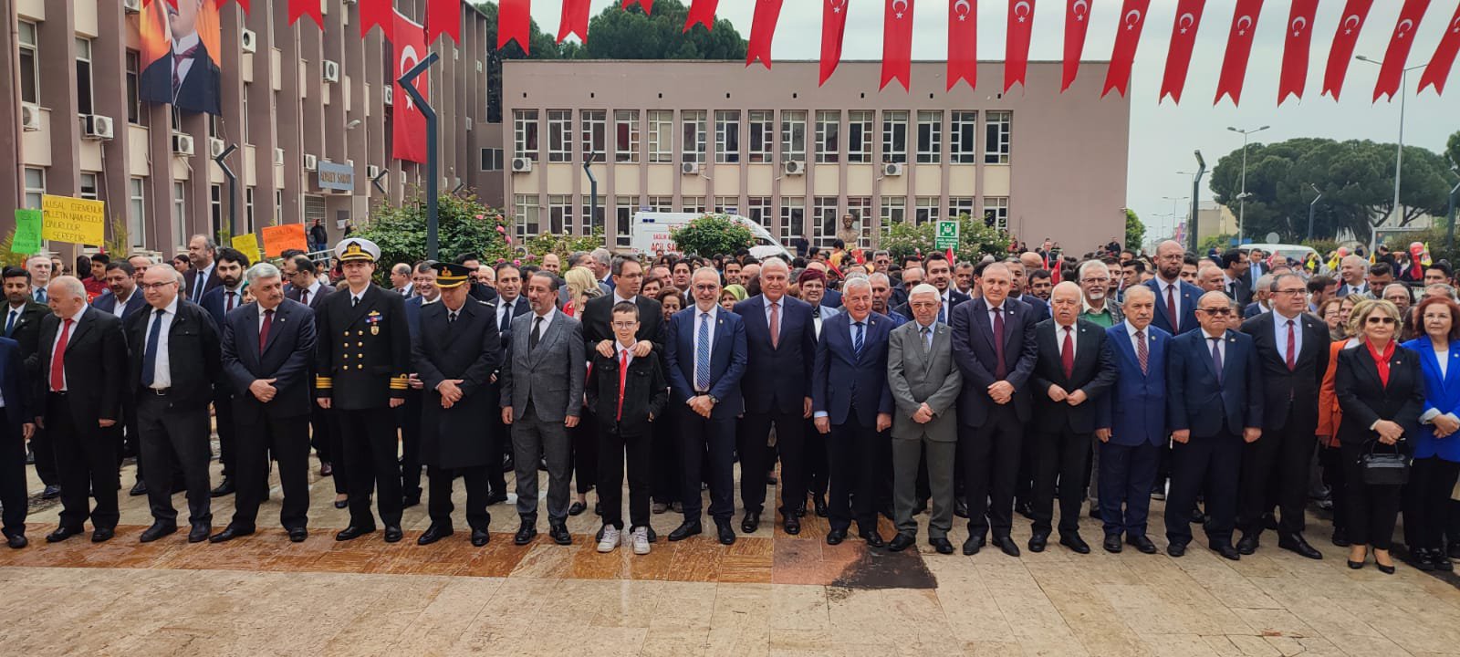 Odamız Meclis Başkanı Coşkun CERİT, 23  Nisan Ulusal Egemenlik ve Çocuk Bayramı kapsamında Aydın Valiliği önünde düzenlenen kutlama törenine katılım sağladı.