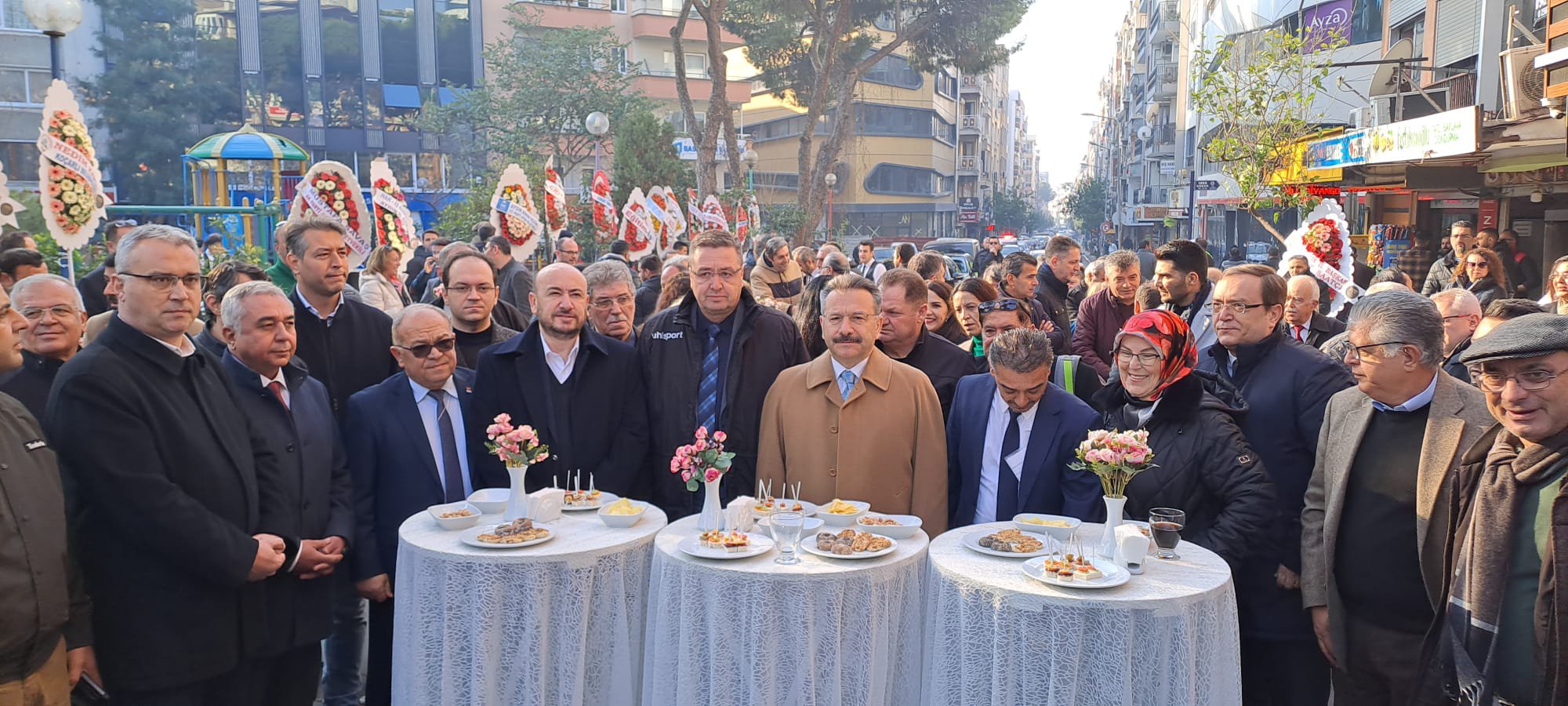 TOBB Yönetim Kurulu Üyesi ve Odamız Başkanı Hakan ÜLKEN, Aydın Büyükşehir Gazeteciler Cemiyeti Yeni Hizmet Binası Açılış Törenine katılım sağladı.