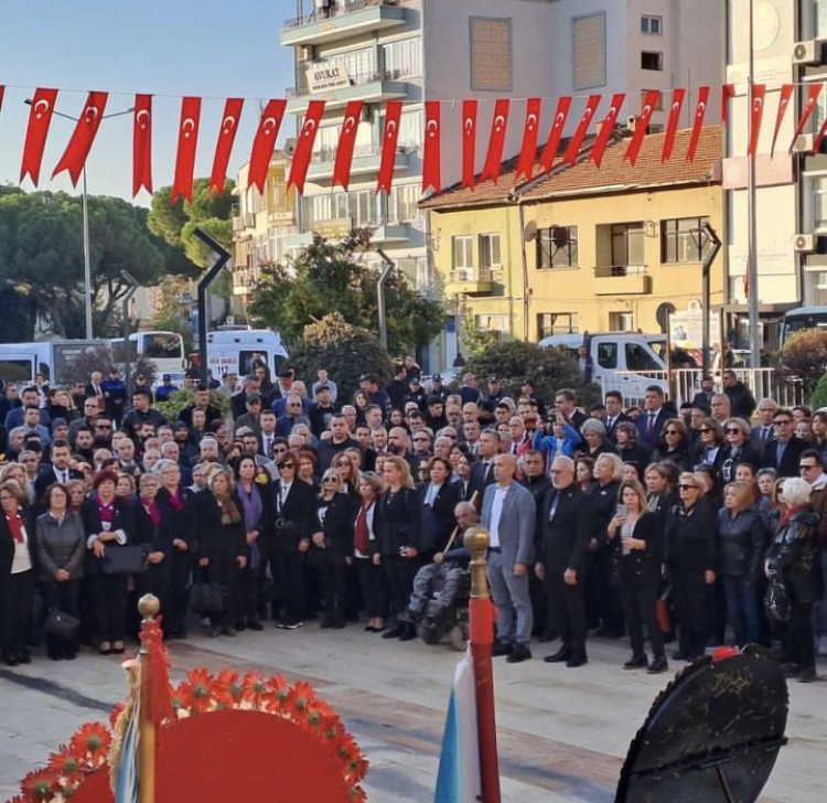 Odamız Meclis Başkanı Coşkun CERİT, Aydın Valiliği’ nde düzenlenen Büyük Önder Mustafa Kemal ATATÜRK’ ün Ebediyete İrtihalinin 84. Yılı Anma Programına katılım sağladı.